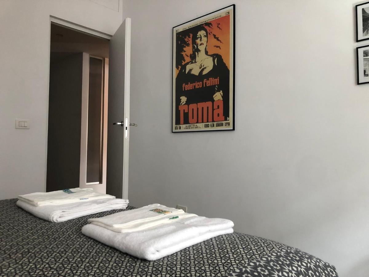 Lungotevere Bed&Bike Rome Bagian luar foto